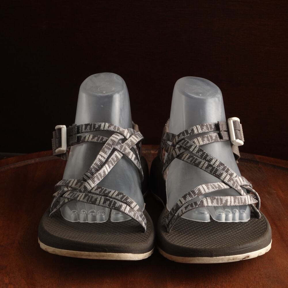 Chaco Sandals Womens SZ 11 Gray Z/Cloud Strappy Outdoor Hiking Adjustable Shoes - Picture 3 of 16